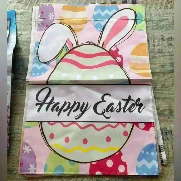 New in plastic 12 garden flags, 12x17 inches approximately - Picture 2 of 12